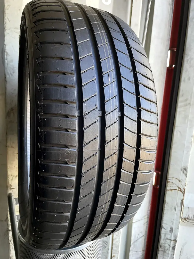 Б/у шина 245/40 R19 Bridgestone Turanza T005