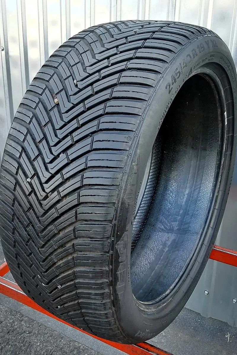 Б/у шина 245/40 R19 Continental AllSeasonContact