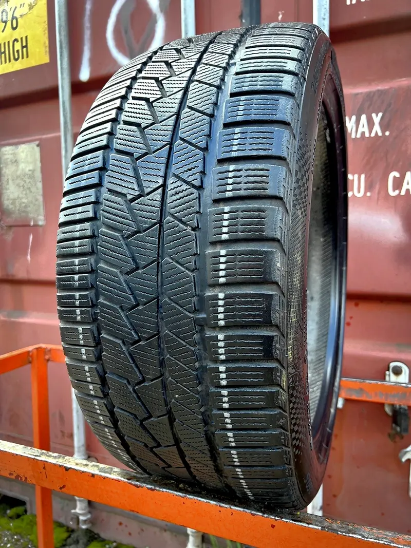Б/у шина 245/40 R19 Continental ContiWinterContact TS 860S