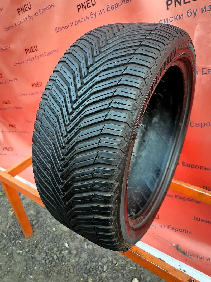 Б/у шина 245/40 R19 Michelin CrossClimate 2