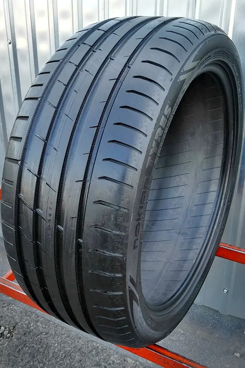 Б/у шина 245/40 R19 Nokian Powerproof
