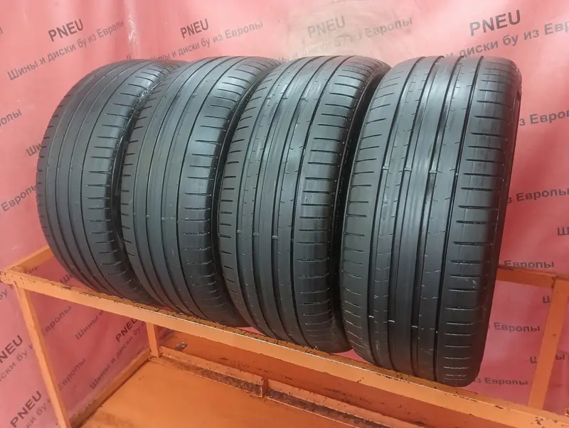 Комплект б/у шин 245/40 R19 Pirelli P Zero PZ4