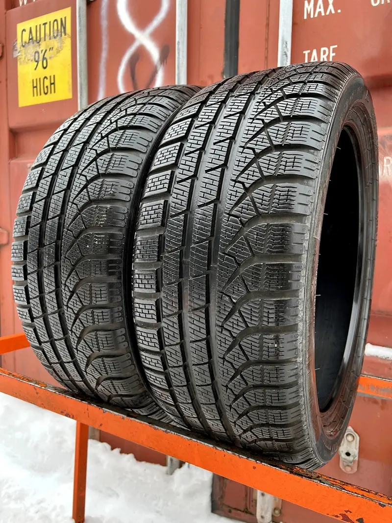 Пара б/у шин 245/40 R19 Pirelli P Zero Winter, фото 1