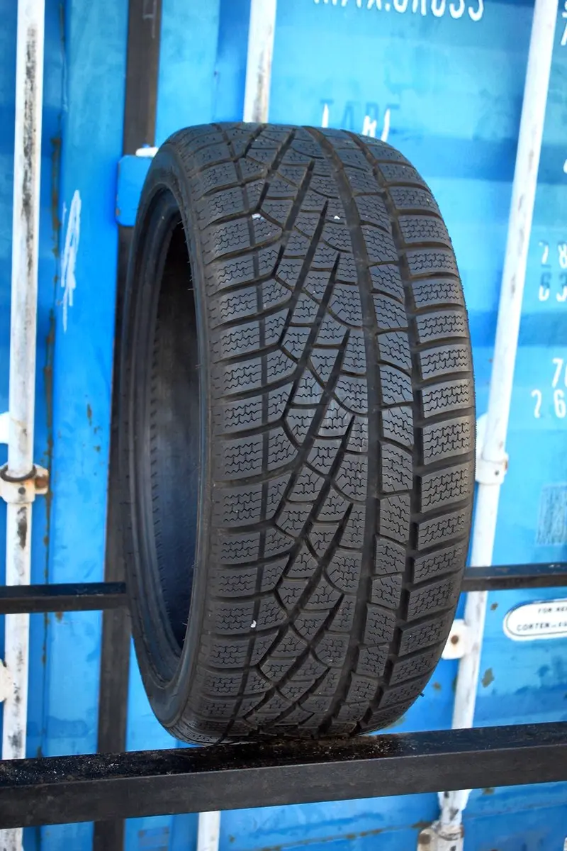 Новая шина 245/40 R19 Pirelli Winter 240 Sottozero