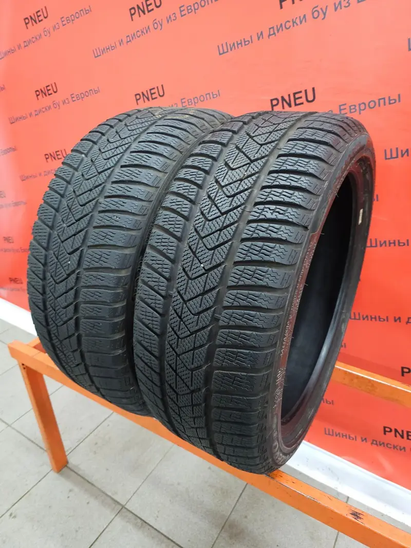 Пара б/у шин 245/40 R19 Pirelli Winter Sottozero 3