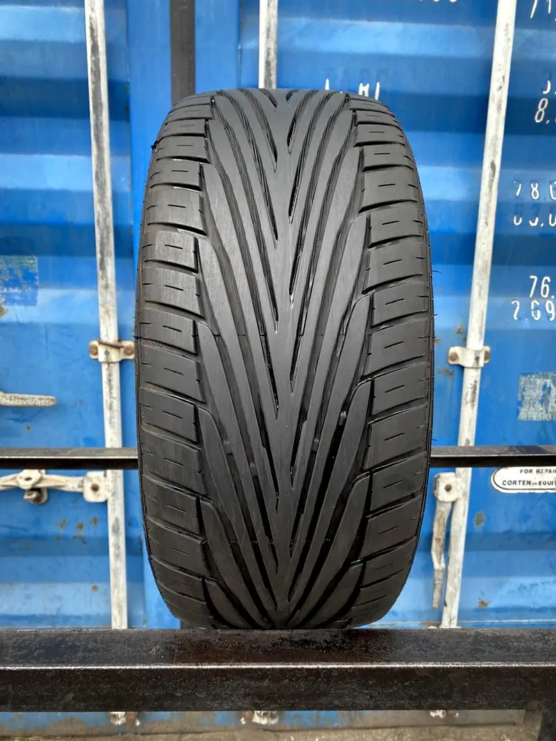 Б/у шина 245/40 R19 Uniroyal Rain Sport 2