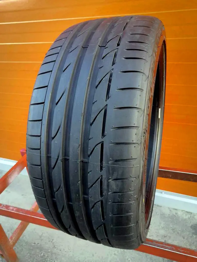 Б/у шина 245/40 R20 Bridgestone Potenza S001