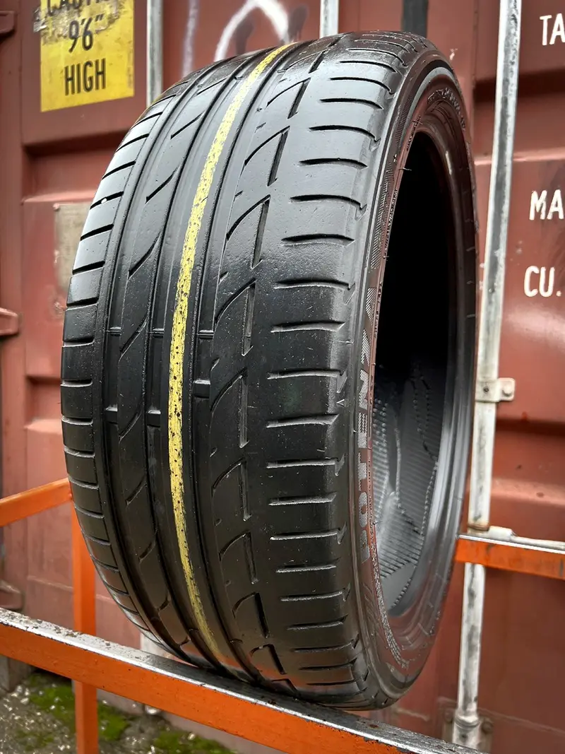 Б/у шина 245/40 R20 Bridgestone Potenza S001 RFT