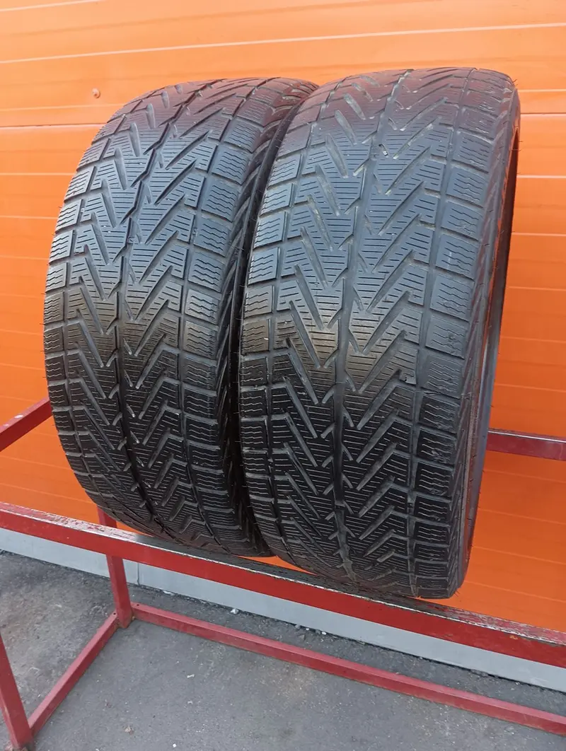 Пара б/у шин 245/40 R20 Vredestein Wintrac Xtreme