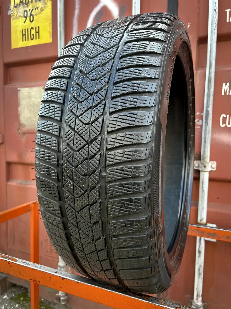 Б/у шина 245/40 R21 Pirelli Winter Sottozero 3 RunFlat, фото 1
