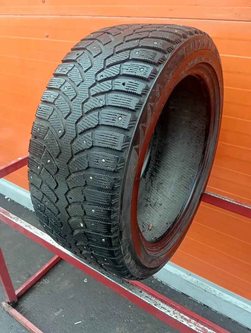 Б/у шина 245/45 R17 Bridgestone Blizzak LM-001