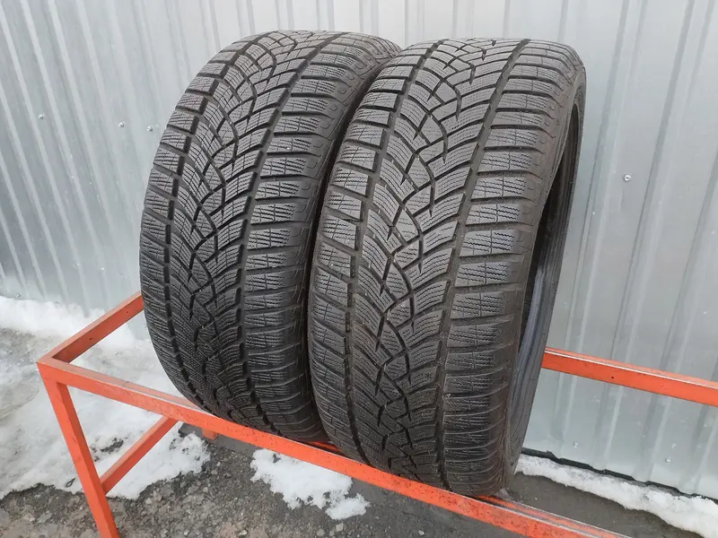 Пара б/у шин 245/45 R17 Goodyear Ultra Grip Perfomance GEN-1