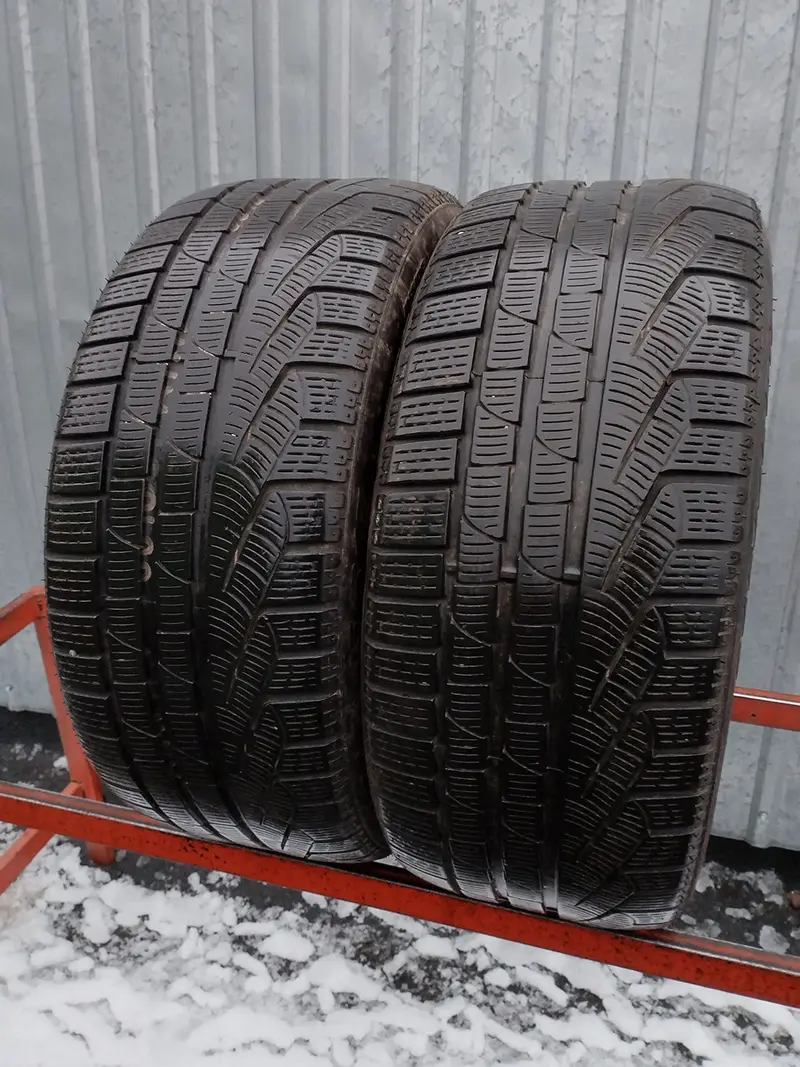 Пара б/у шин 245/45 R17 Pirelli Winter 240 Sottozero 2