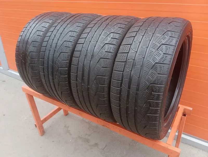 Комплект б/у шин 245/45 R17 Pirelli Winter 240 Sottozero 2