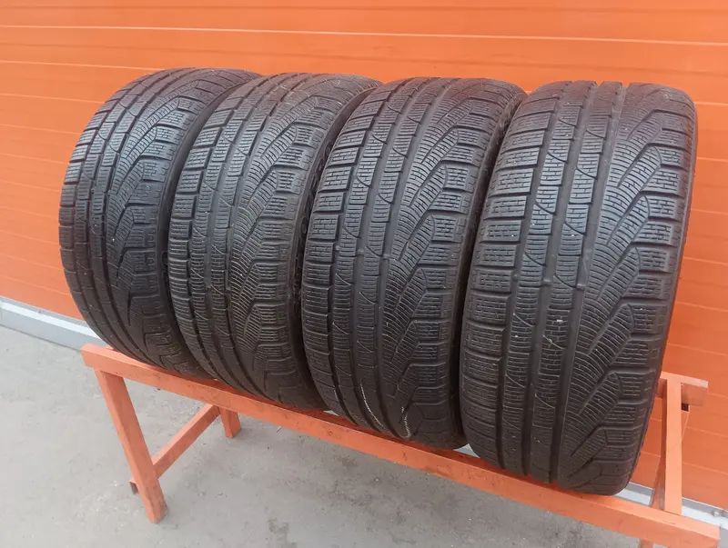Комплект б/у шин 245/45 R17 Pirelli Winter 240 Sottozero 2