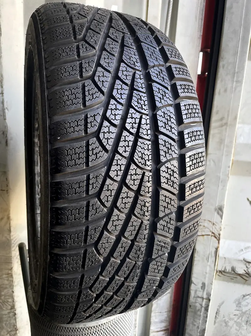 Б/у шина 245/45 R17 Pirelli Winter 240 Sottozero RunFlat
