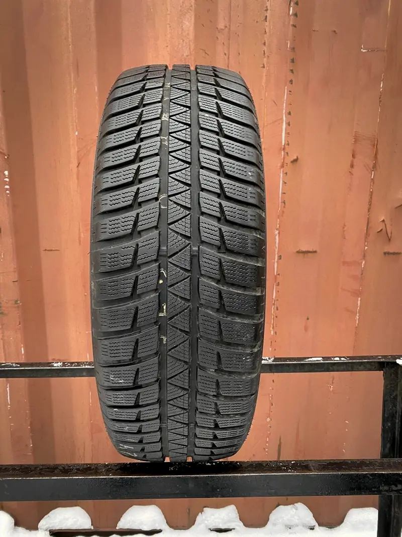 Б/у шина 245/45 R18 Falken Eurowinter HS-449