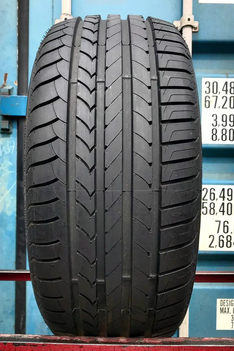 Б/у шина 245/45 R18 Goodyear EfficientGrip