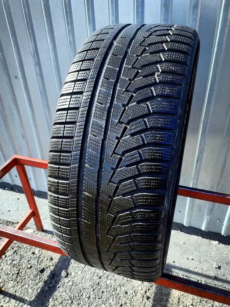 Б/у шина 245/45 R18 Hankook Winter I Cept Evo2 W320