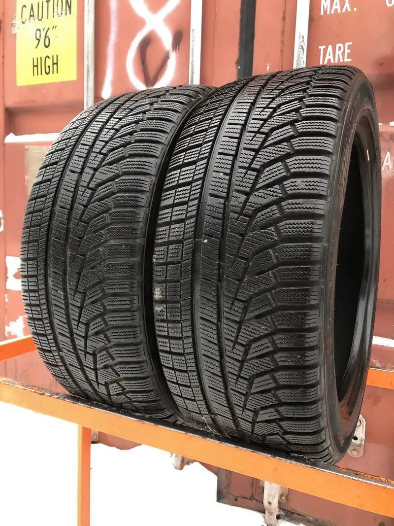 Пара б/у шин 245/45 R18 Hankook Winter I Cept Evo2 W320