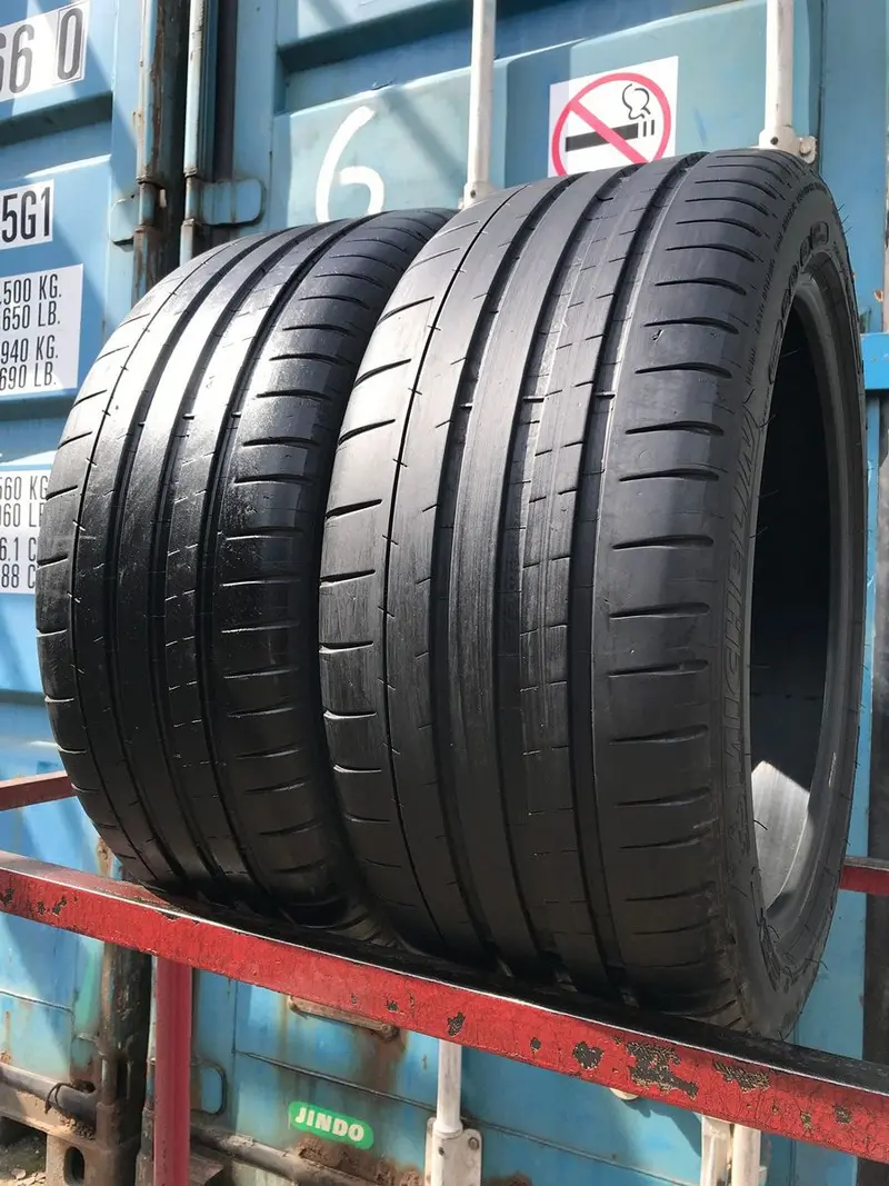 Пара б/у шин 245/45 R18 Michelin Pilot Super Sport