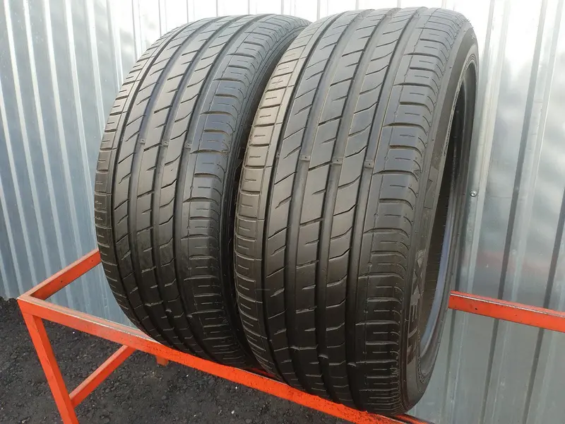 Пара б/у шин 245/45 R18 Nexen Nfera SU1