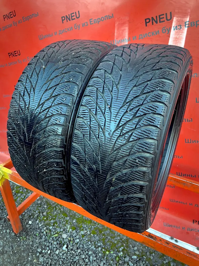 Пара б/у шин 245/45 R18 Nokian Hakkapeliitta R2 RunFlat