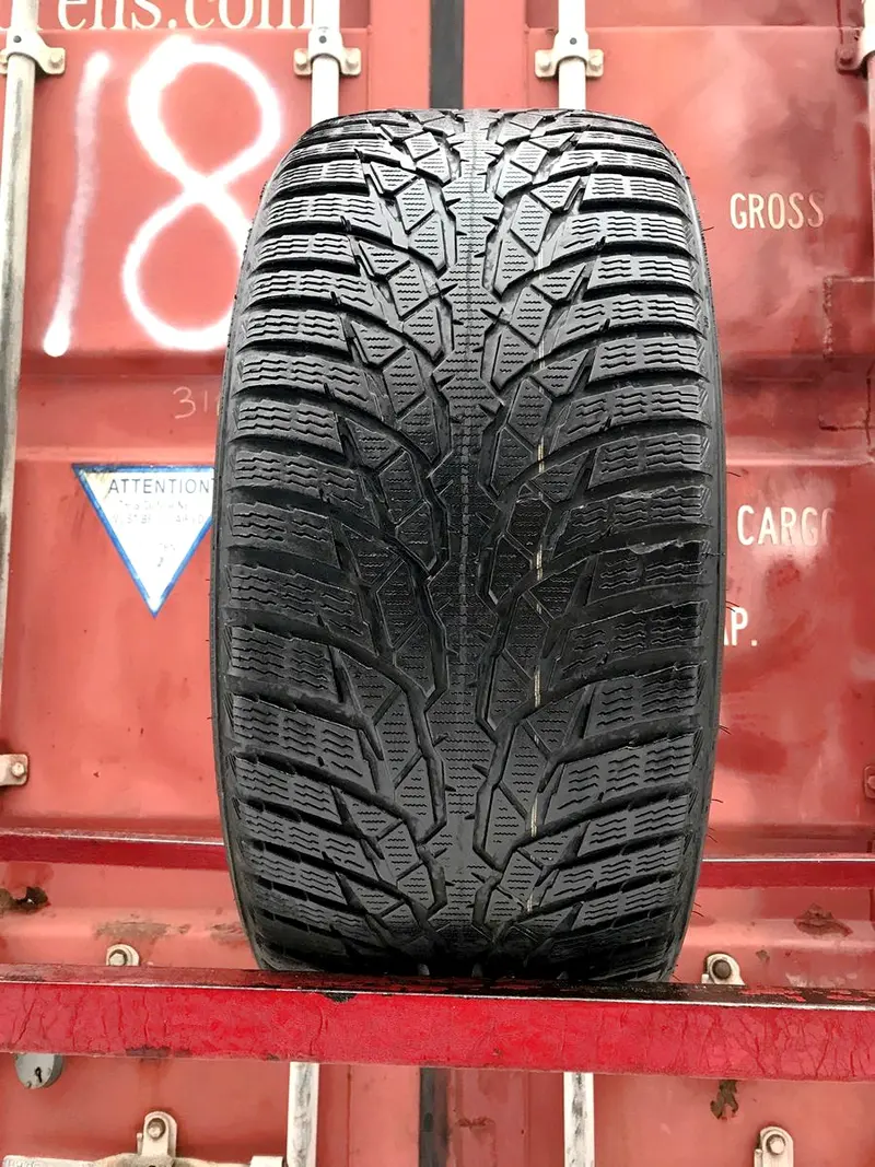 Б/у шина 245/45 R18 Nokian WR D4