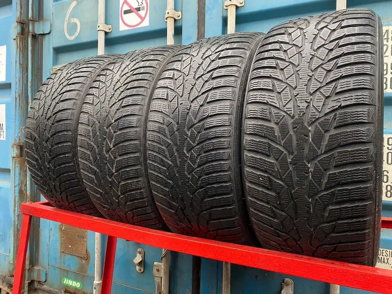 Комплект б/у шин 245/45 R18 Nokian WR D4
