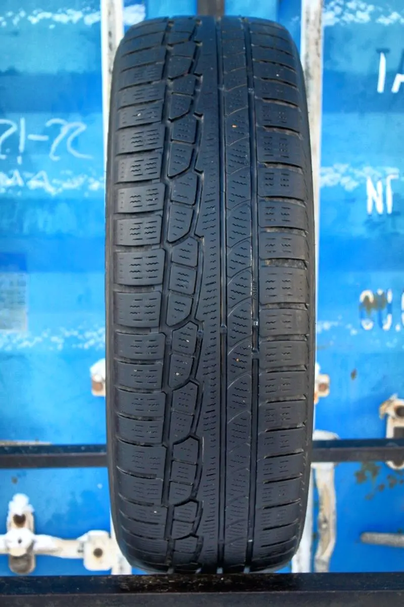 Б/у шина 245/45 R18 Nokian WR G2