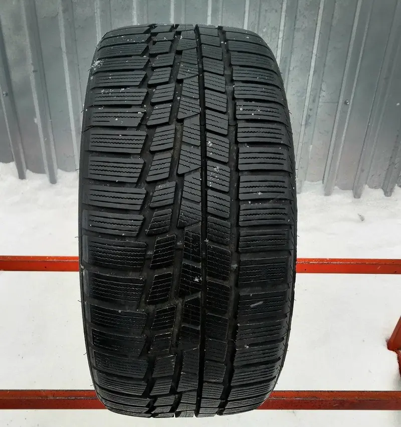 Б/у шина 245/45 R18 Nokian WR G2
