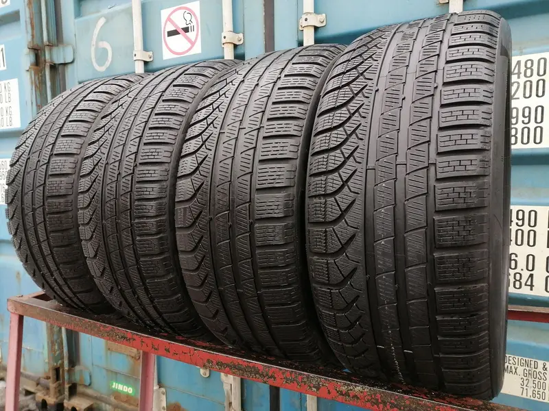 Комплект б/у шин 245/45 R18 Pirelli P Zero Winter, фото 1