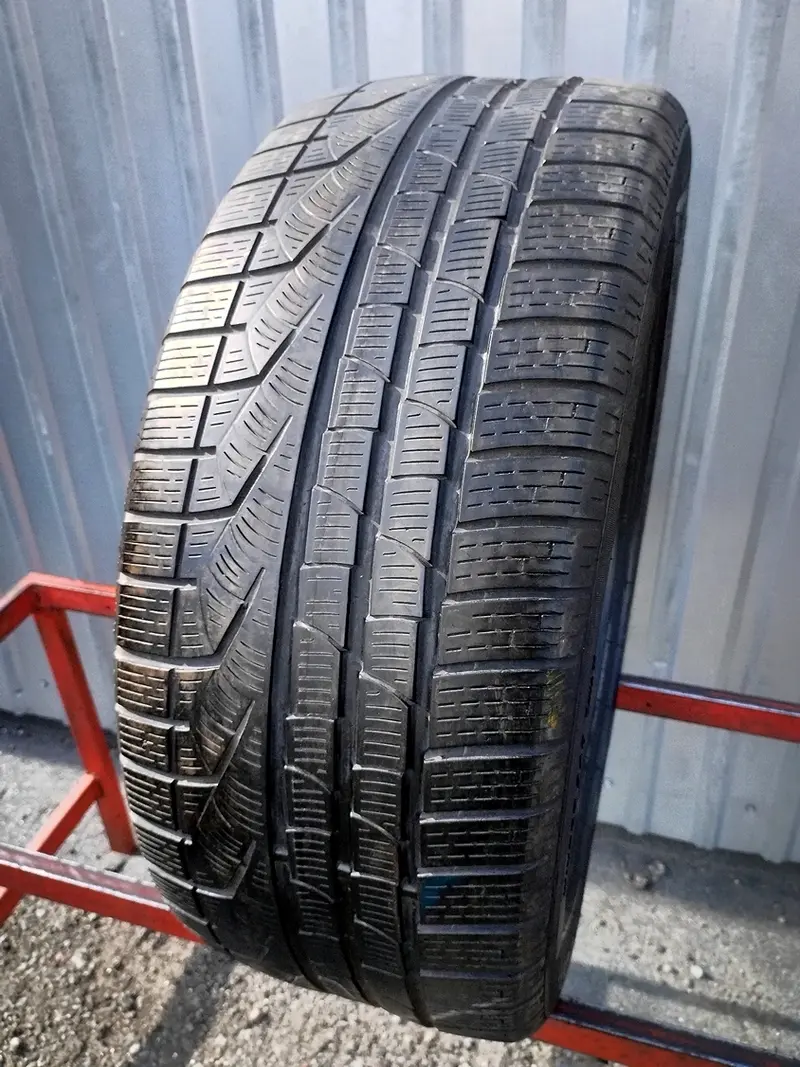 Б/у шина 245/45 R18 Pirelli Winter 240 Sottozero 2