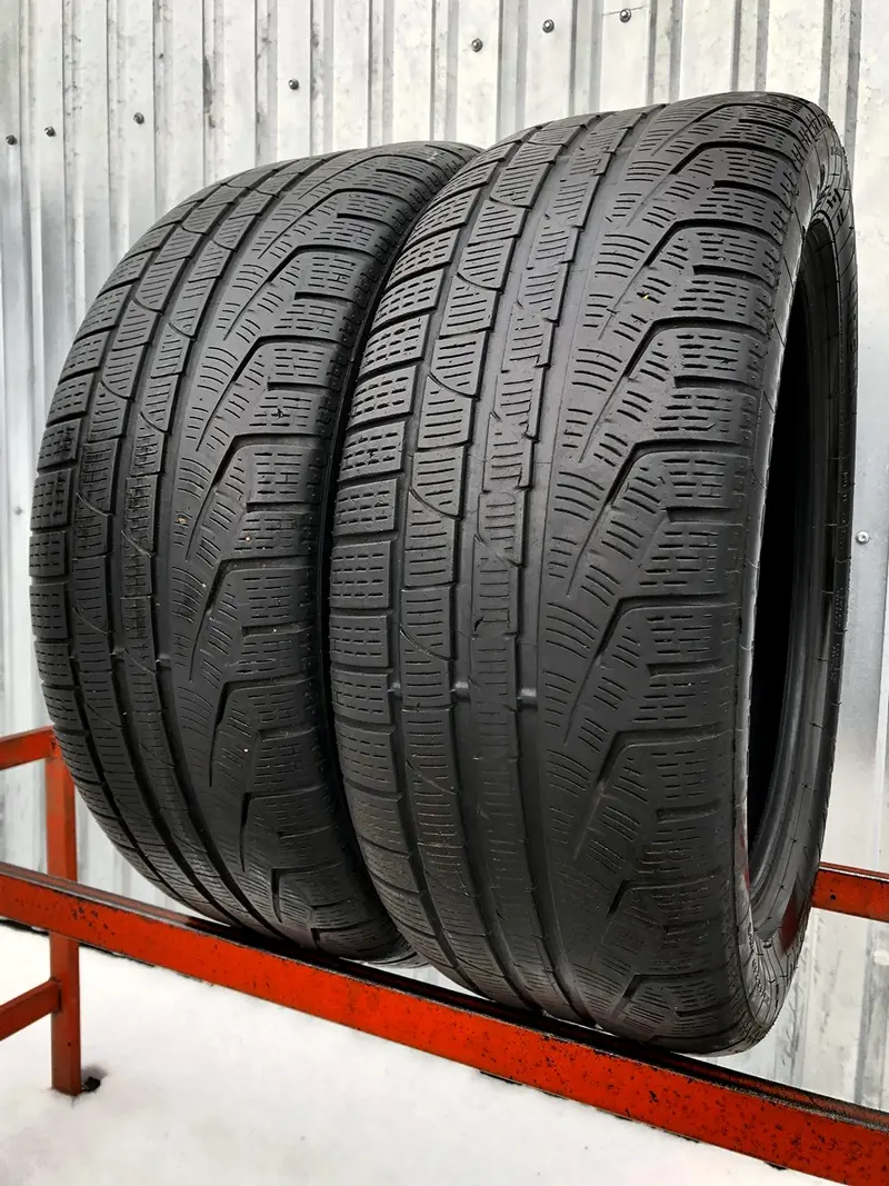 Пара б/у шин 245/45 R18 Pirelli Winter 240 Sottozero 2 RunFlat