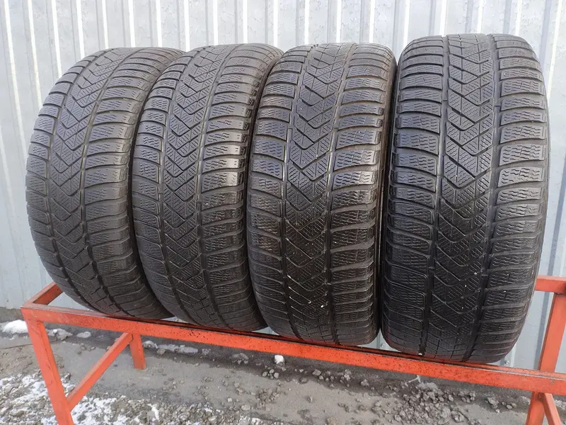 Комплект б/у шин 245/45 R18 Pirelli Winter Sottozero 3
