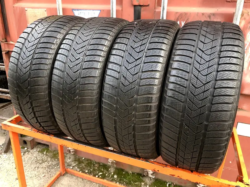 Комплект б/у шин 245/45 R18 Pirelli Winter Sottozero 3