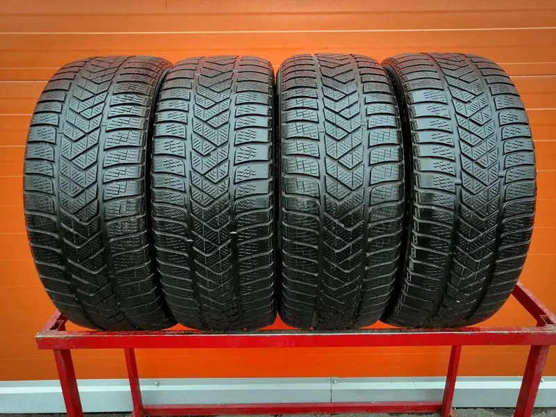 Комплект б/у шин 245/45 R18 Pirelli Winter Sottozero 3 RunFlat