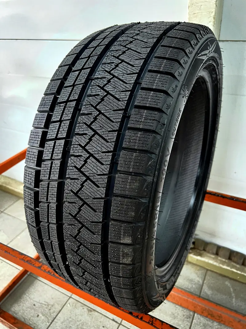 Новая шина 245/45 R18 TRIANGLE Snowlink TWT02, фото 1