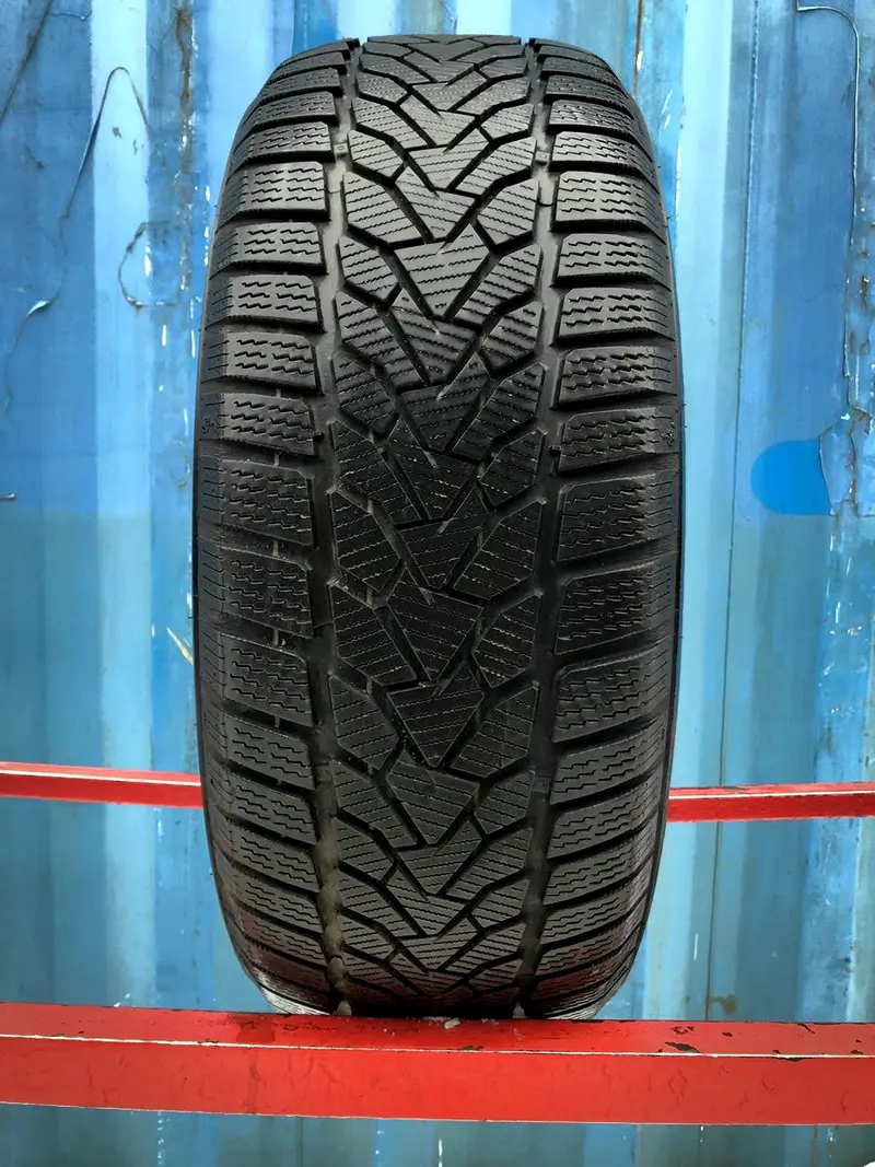 Б/у шина 245/45 R18 Uniroyal WinterExpert