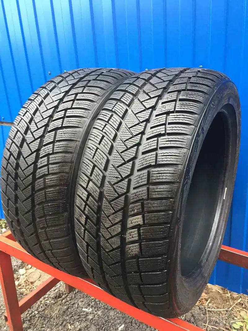 Пара б/у шин 245/45 R18 Vredestein Wintrac Pro