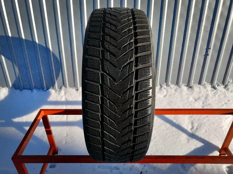 Б/у шина 245/45 R18 Vredestein Wintrac Xtreme S