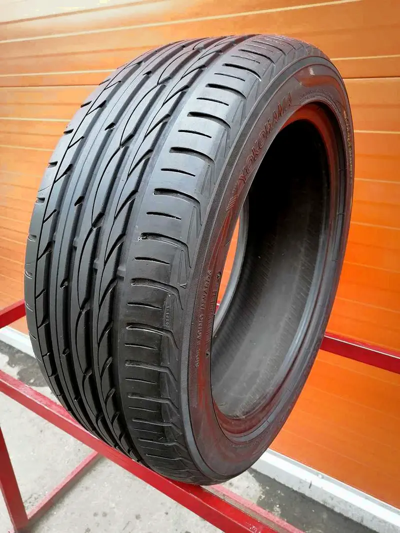 Б/у шина 245/45 R18 Yokohama Advan Sport V103