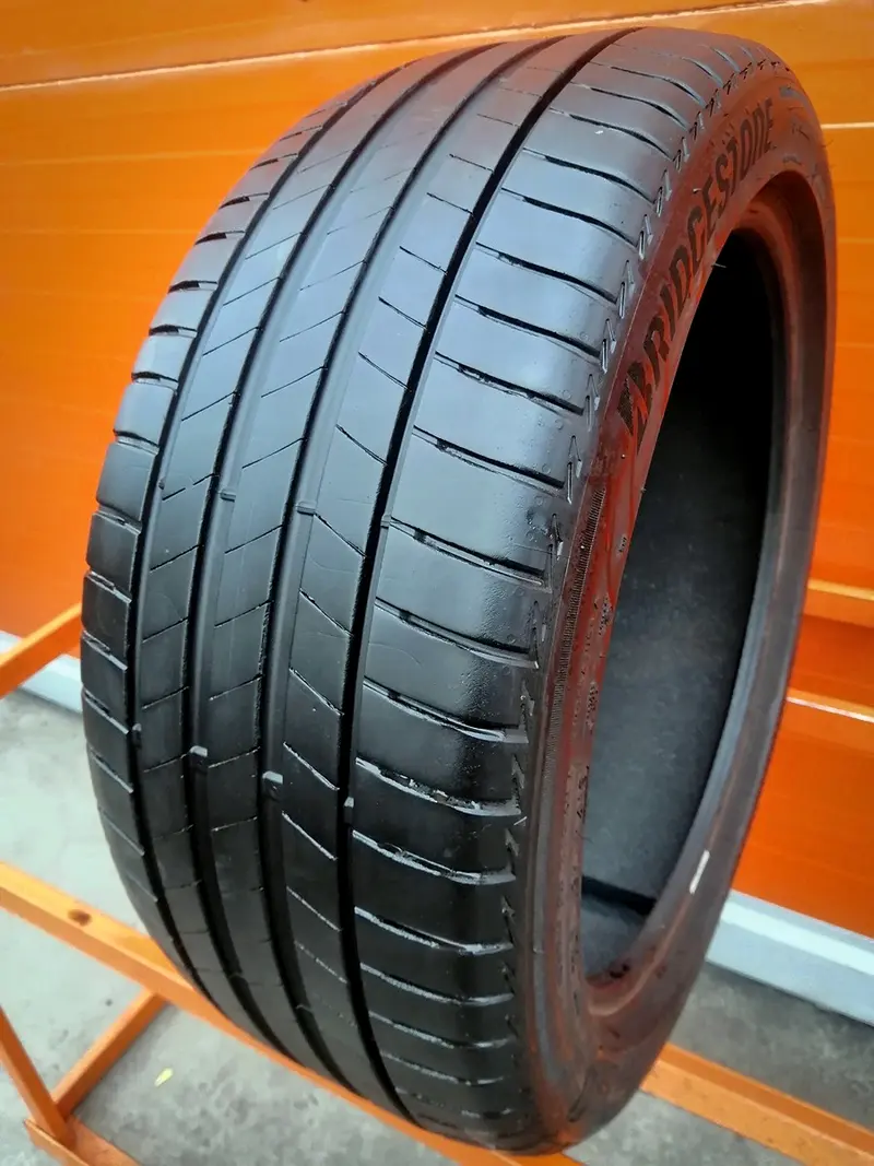 Б/у шина 245/45 R19 Bridgestone Turanza T005