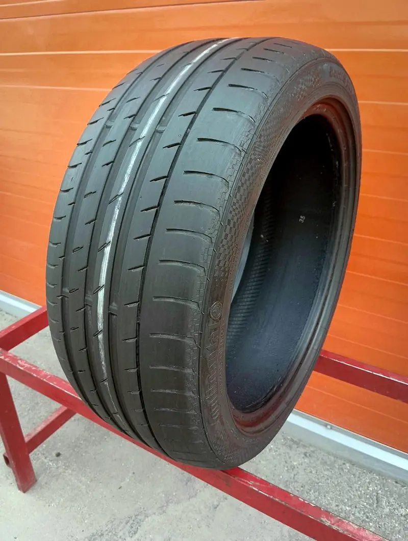 Б/у шина 245/45 R19 Continental ContiSportContact 3 RunFlat