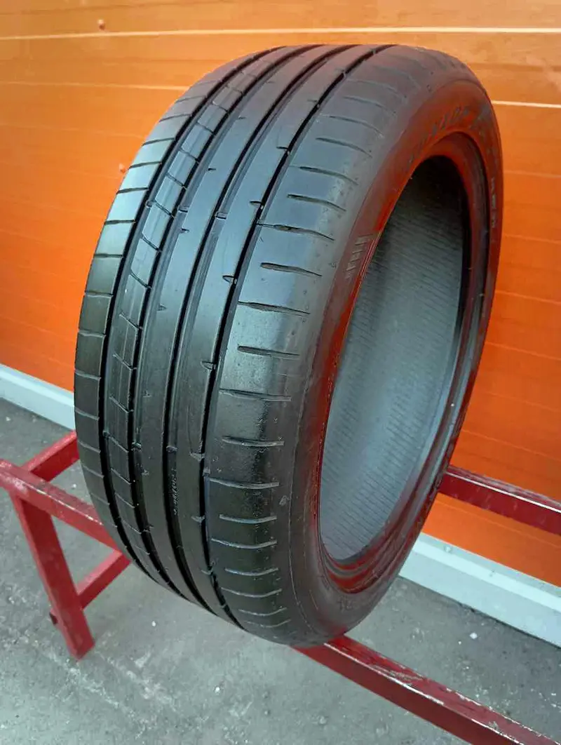 Б/у шина 245/45 R19 Dunlop SP Sport Maxx RT 2