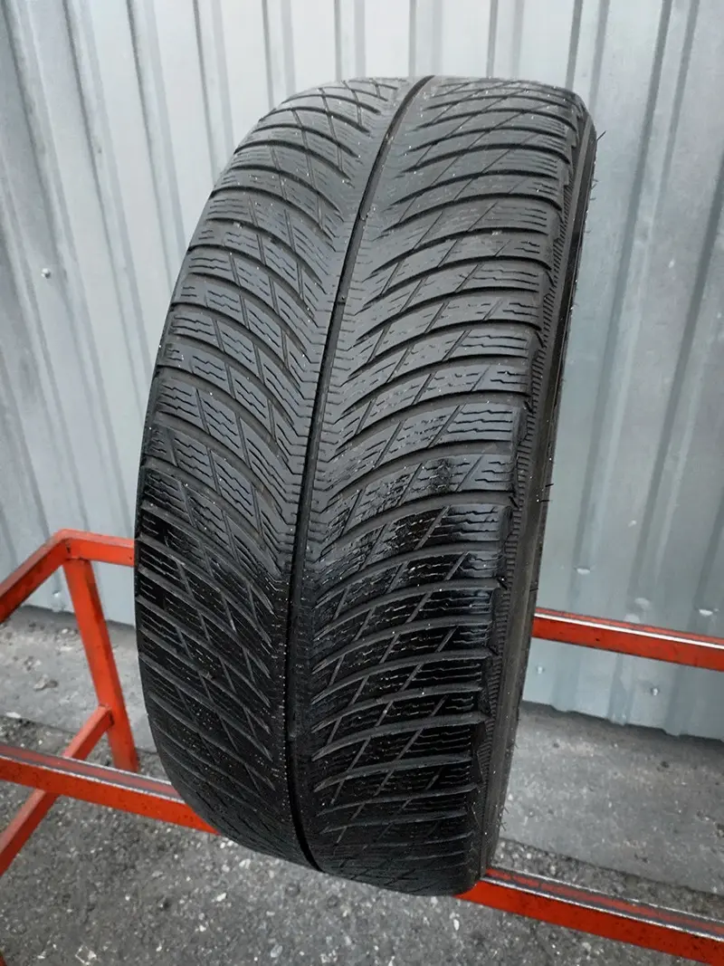 Б/у шина 245/45 R19 Michelin Pilot Alpin 5