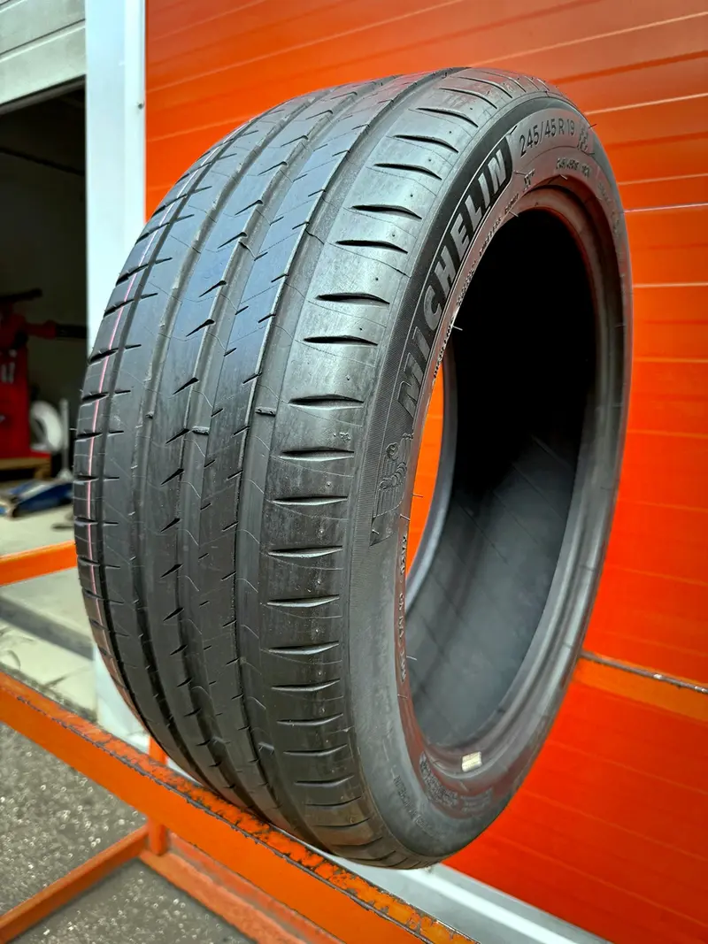 Новая шина 245/45 R19 Michelin Pilot Sport 4, фото 1