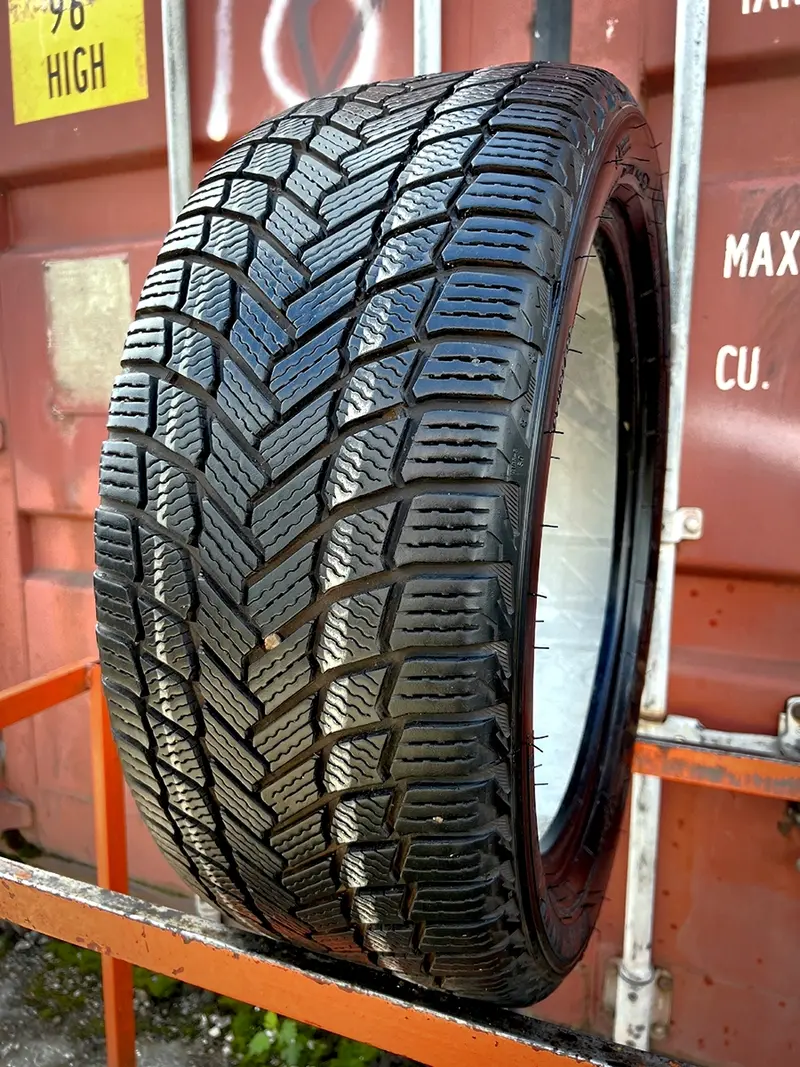 Б/у шина 245/45 R19 Michelin X-Ice Snow
