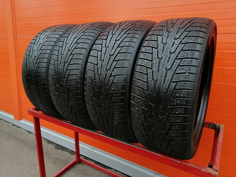 Комплект б/у шин 245/45 R19 Nokian Hakkapeliitta R