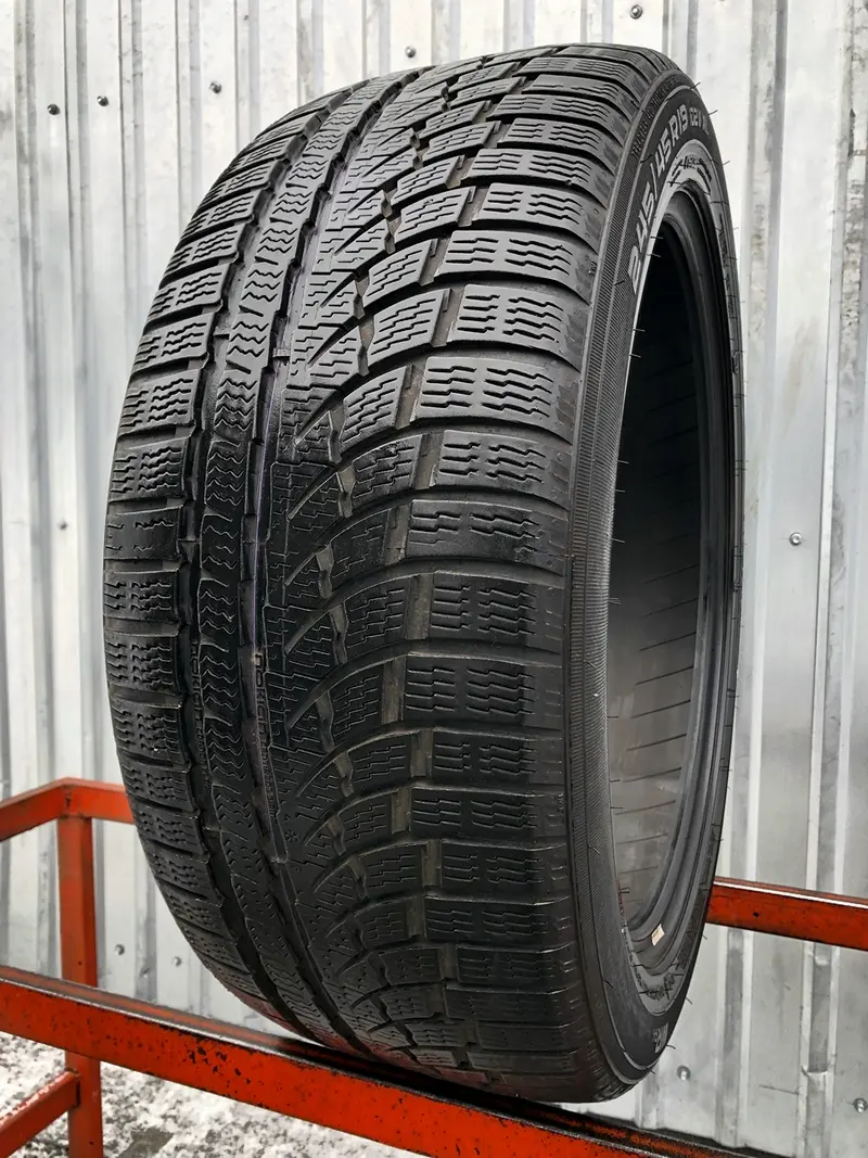 Б/у шина 245/45 R19 Nokian WR A4, фото 1